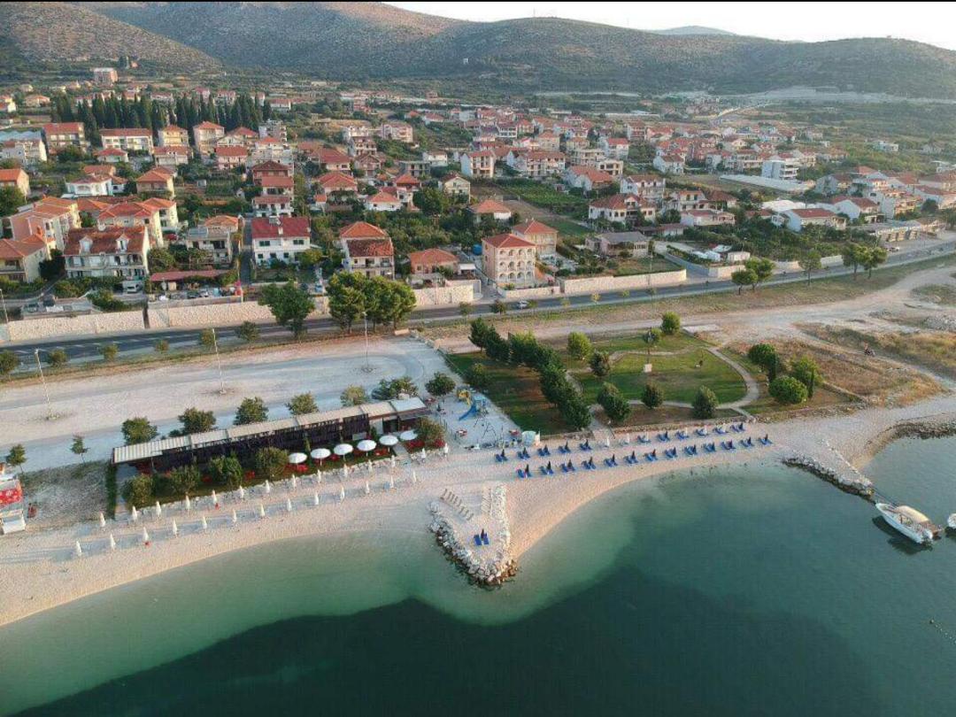 Apartment Little Marijeta Trogir Buitenkant foto