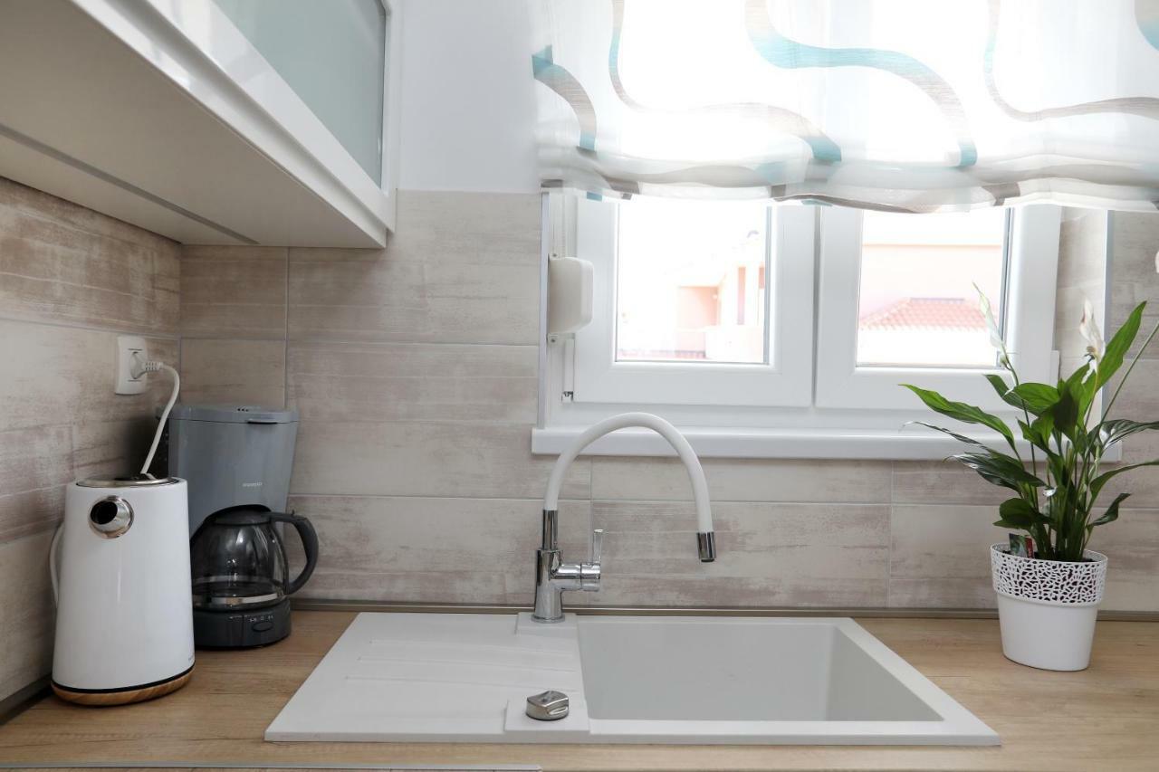 Apartment Little Marijeta Trogir Buitenkant foto