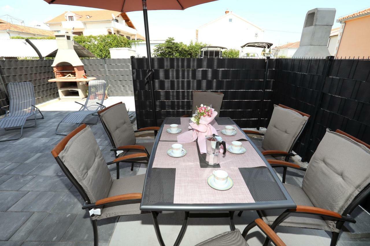 Apartment Little Marijeta Trogir Buitenkant foto