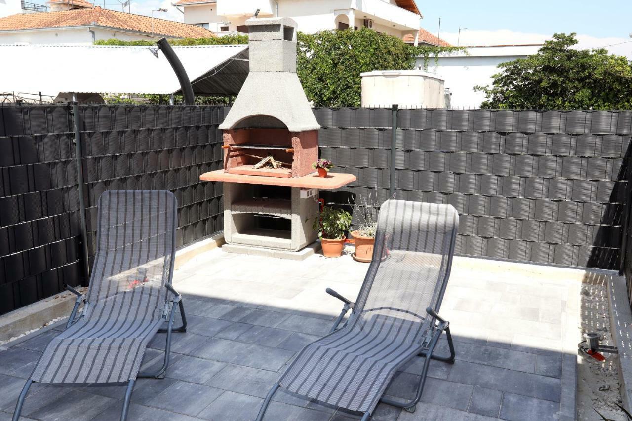 Apartment Little Marijeta Trogir Buitenkant foto