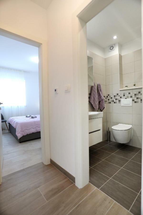 Apartment Little Marijeta Trogir Buitenkant foto