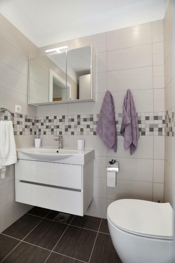 Apartment Little Marijeta Trogir Buitenkant foto